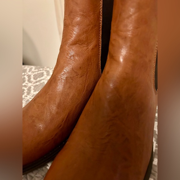 L’idea by Lori Jessy Chelsea Boots - Picture 8 of 15